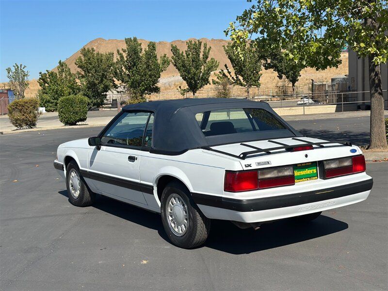 Used 1988 Ford Mustang LX RWD image 12