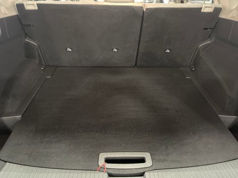 Used 2023 Nissan Rogue SV image 12