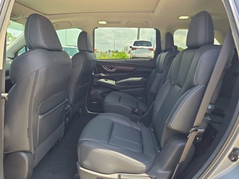 Used 2023 Subaru Ascent Touring AWD/4WD image 12