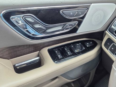 Used 2022 Lincoln Navigator L Reserve image 36