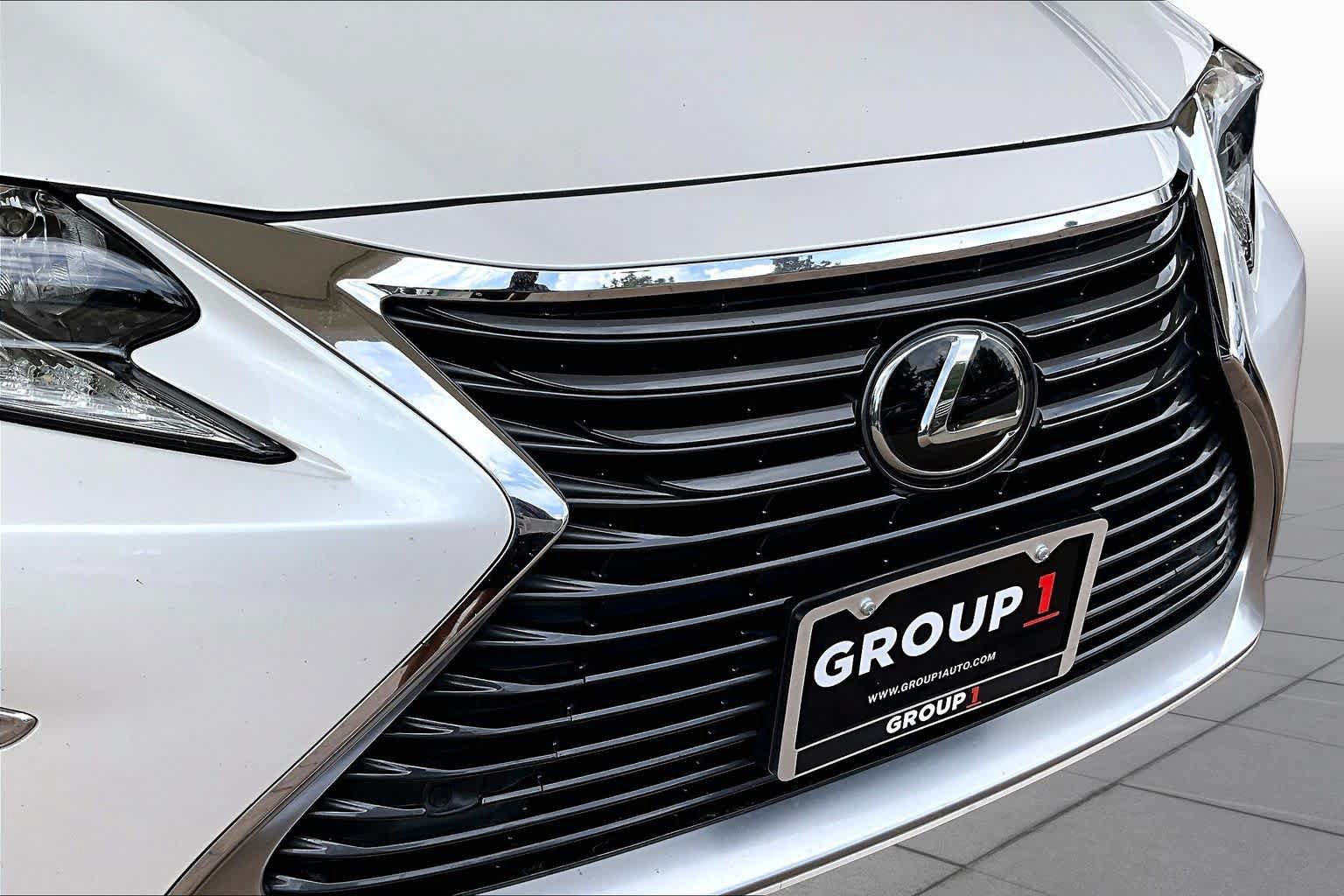 Used 2017 Lexus ES 350 FWD image 27