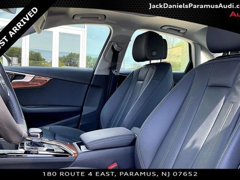 Used 2023 Audi A4 2.0T Premium w/ Convenience Package AWD/4WD image 17