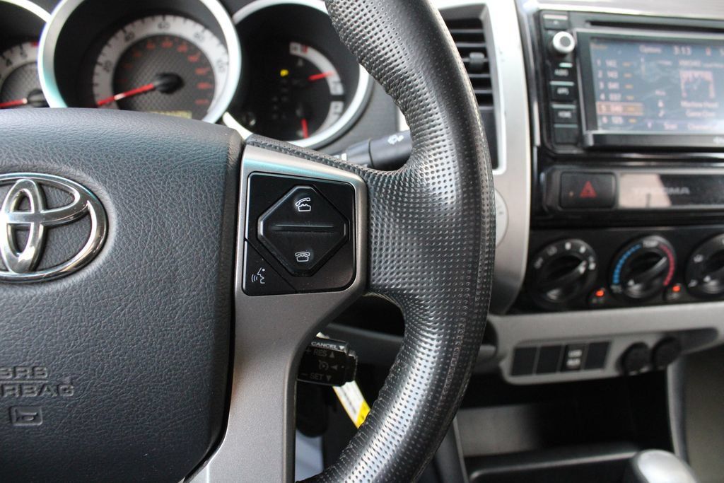 Used 2015 Toyota Tacoma 4x4 Double Cab w/ SR5 Package image 12