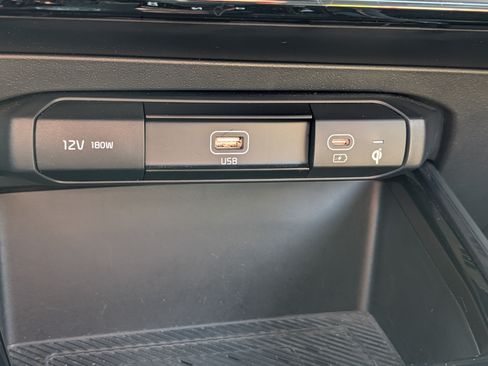 Certified 2024 Kia Niro Wave w/ Wave Preserve Package FWD image 33