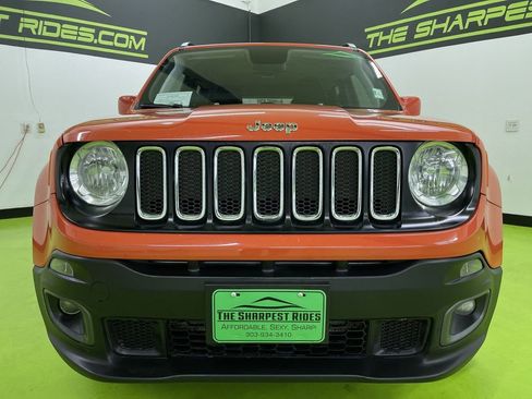 Used 2018 Jeep Renegade Latitude w/ Cold Weather Group image 3
