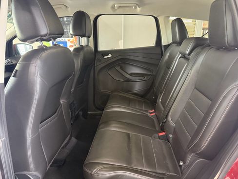 Used 2015 Ford Escape Titanium FWD image 11