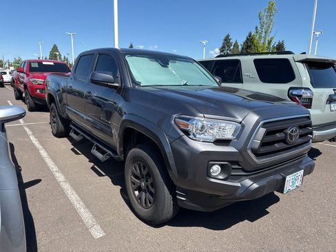 Used 2023 Toyota Tacoma SR5 w/ Black Out Package (TMS) AWD/4WD image 2