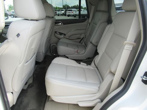 Used 2015 GMC Yukon Denali w/ Premium Package AWD/4WD image 36