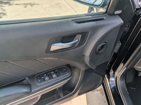 Used 2023 Dodge Charger SXT image 17