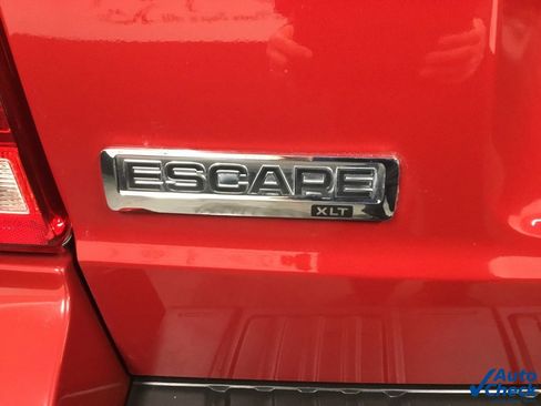 Used 2011 Ford Escape XLT image 18