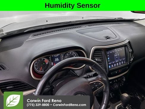 Used 2016 Jeep Cherokee Latitude w/ Comfort/Convenience Group image 9