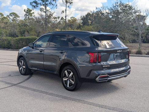 Certified 2023 Kia Sorento S image 7