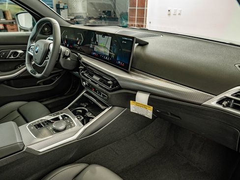 New 2026 BMW 330i xDrive Sedan w/ Premium Package image 34