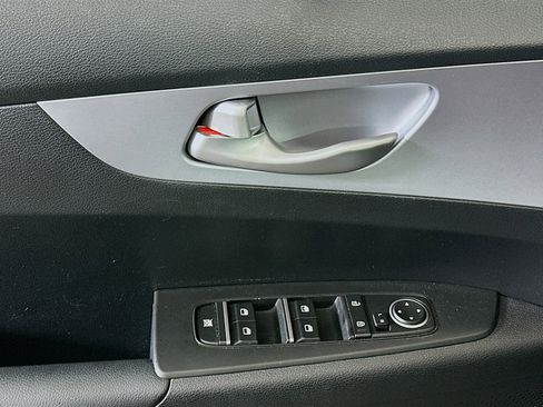 Used 2024 Kia Forte LXS image 15