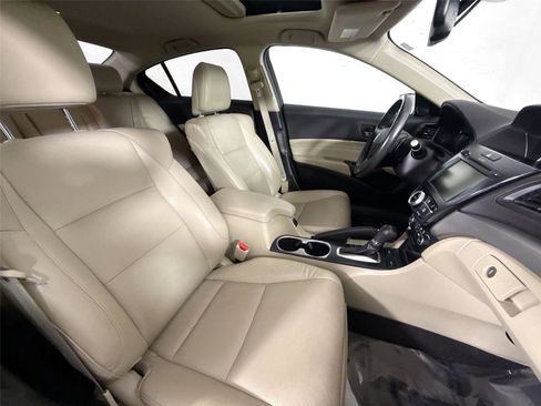 Used 2018 Acura ILX w/ Technology Plus Package image 45