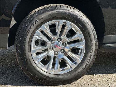 Used 2025 GMC Yukon XL Denali image 32