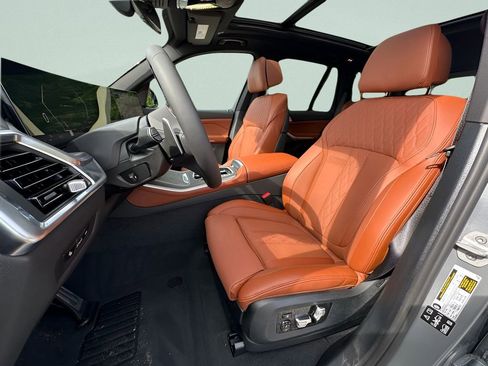 New 2026 BMW X5 xDrive40i w/ M Sport Package image 12