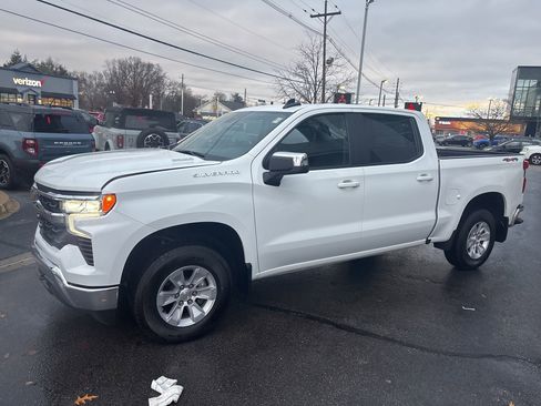 Used 2025 Chevrolet Silverado 1500 LT w/ Protection Package AWD/4WD image 10