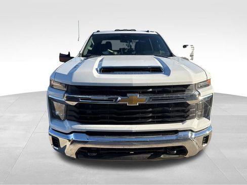 Certified 2024 Chevrolet Silverado 3500 LT image 2