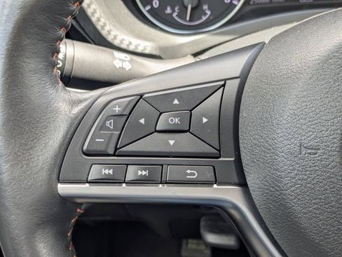 Used 2025 Nissan Sentra SR w/ SR Premium Package FWD image 31