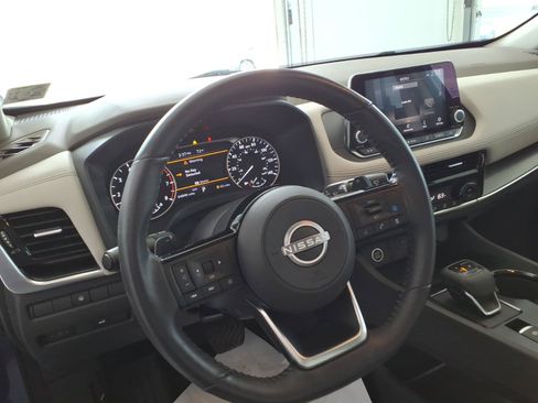 Used 2022 Nissan Rogue SV w/ SV Premium Package AWD/4WD image 11