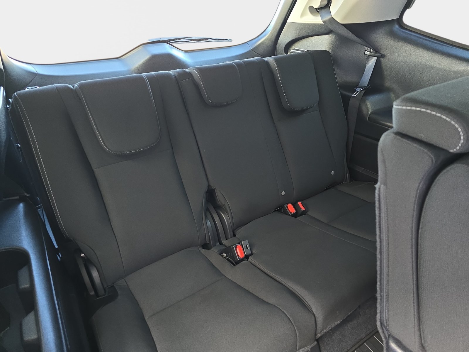 Used 2022 Subaru Ascent Premium w/ Convenience Package AWD/4WD image 16