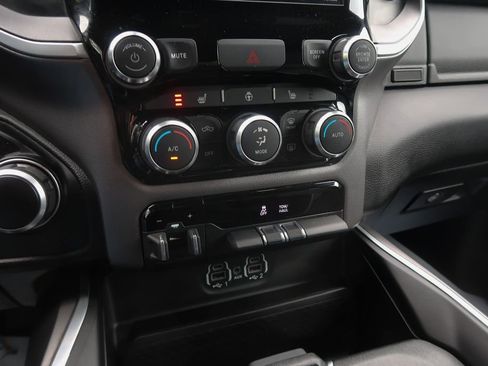Used 2023 RAM 1500 Big Horn AWD/4WD image 33