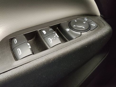 Used 2021 Chevrolet Equinox LT FWD image 27