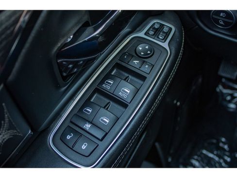 Used 2023 RAM 2500 Limited AWD/4WD image 35