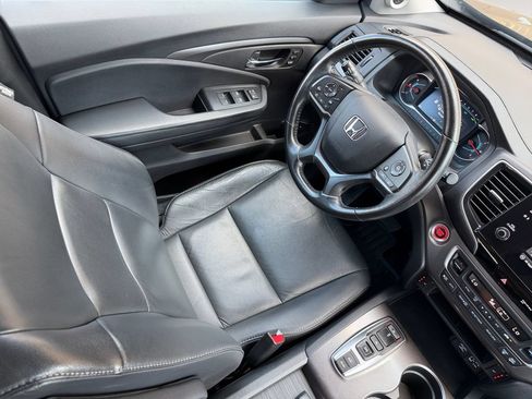 Used 2022 Honda Pilot Black Edition image 14
