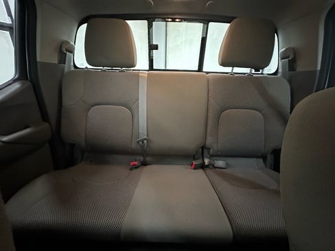 Used 2018 Nissan Frontier SV AWD/4WD image 31