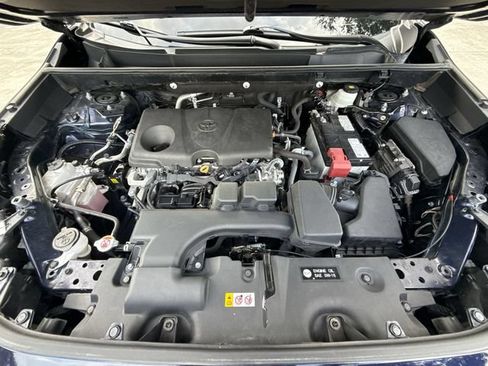 Used 2024 Toyota RAV4 XLE w/ Convenience Package FWD image 27