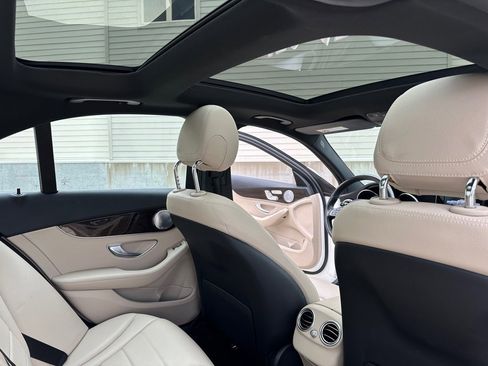Used 2018 Mercedes-Benz C 300 4MATIC Sedan image 23