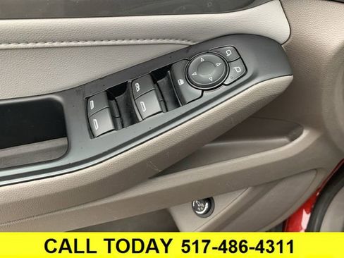 Certified 2021 Chevrolet Traverse LT image 22