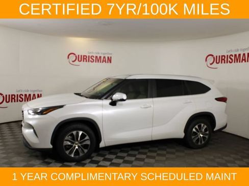 Used 2023 Toyota Highlander XLE FWD image 4