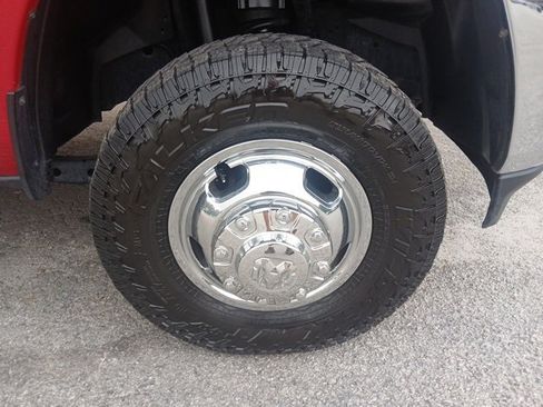 Used 2019 RAM 3500 Tradesman w/ Chrome Appearance Group image 12