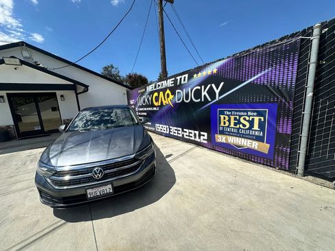 Used 2024 Volkswagen Jetta SE FWD image 14