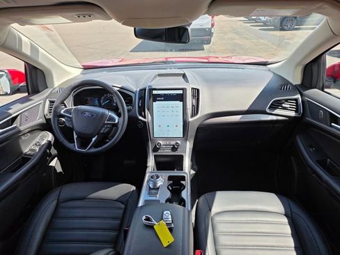 Used 2024 Ford Edge SEL w/ Convenience Package AWD/4WD image 10