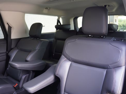 Used 2025 Ford Expedition Max Active AWD/4WD image 27