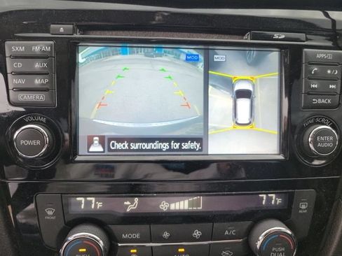 Used 2017 Nissan Rogue SV w/ Sun & Sound Touring Package AWD/4WD image 16