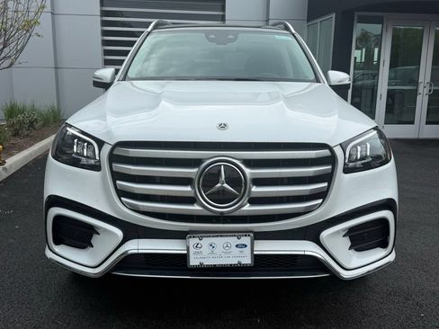 Used 2026 Mercedes-Benz GLS 450 4MATIC image 2