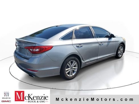 Used 2015 Hyundai Sonata SE FWD image 4