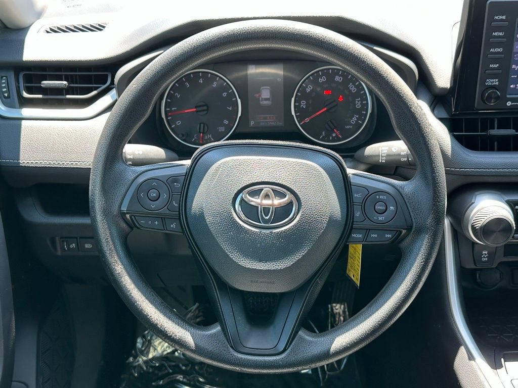 Used 2021 Toyota RAV4 LE FWD image 30