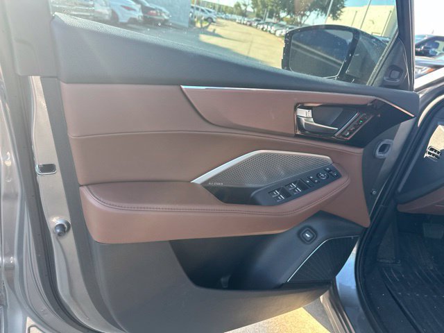 Used 2024 Acura MDX w/ Technology Package FWD image 7