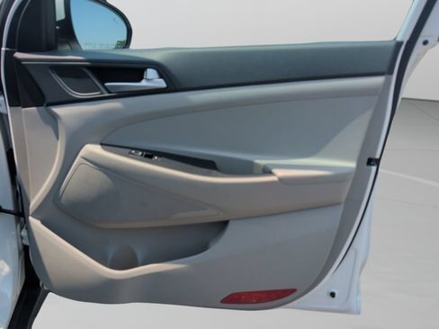 Used 2020 Hyundai Tucson Value FWD image 38