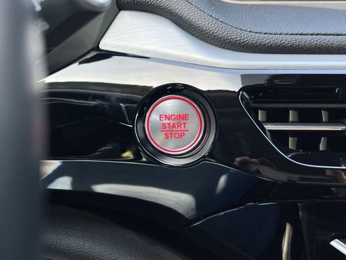 Used 2023 Acura MDX SH-AWD image 31