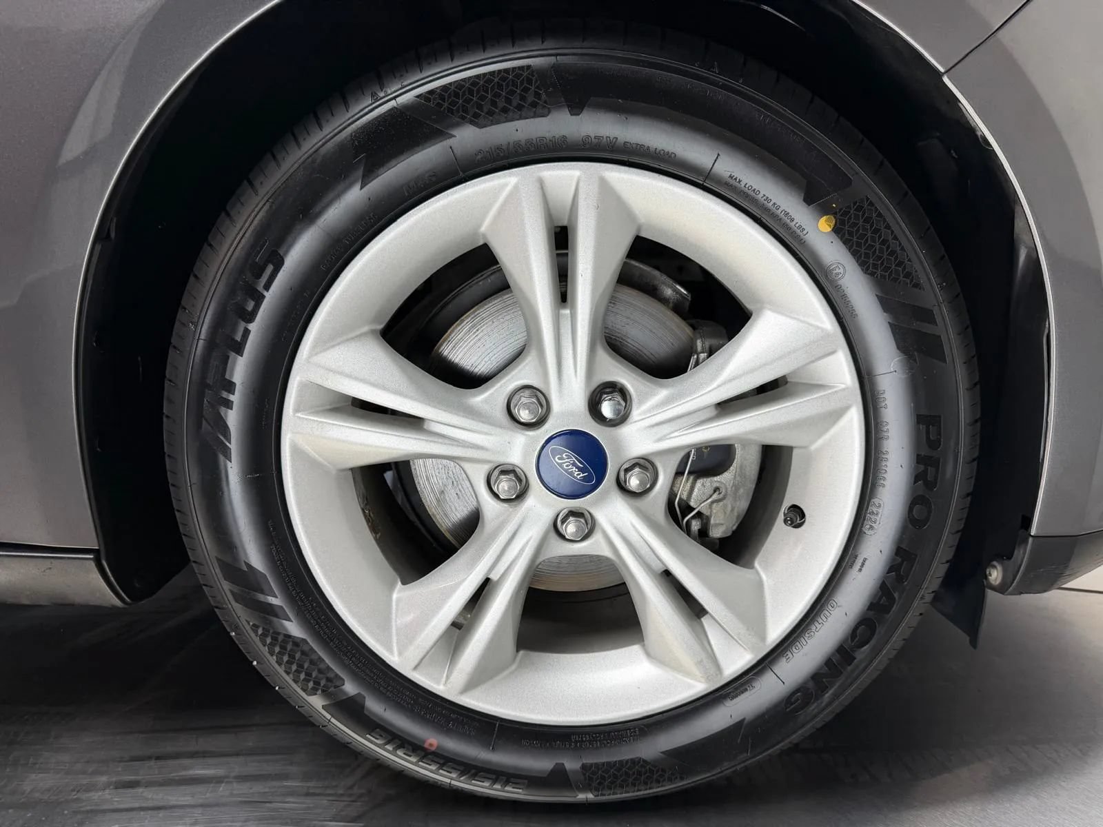 Used 2014 Ford Focus SE FWD image 7