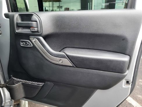 Used 2017 Jeep Wrangler Unlimited Sport w/ Quick Order Package 24S image 32