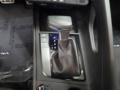 Used 2025 Hyundai Elantra Sport image 25