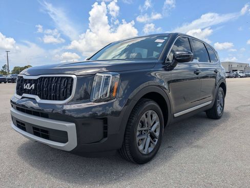 Certified 2025 Kia Telluride LX FWD image 9